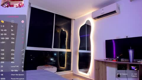 Snapshot of abrilstivenson_ chatting on January 26, 1:52 am itis S O F I A online show from January 26, 1:52 am