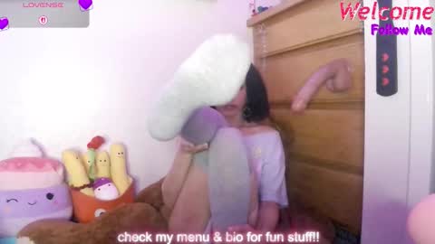 Peach online show from November 22, 2:43 am