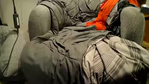 Snapshot of absolootzro chatting on October 24, 8:55 am absolootzro online show from October 24, 8:55 am