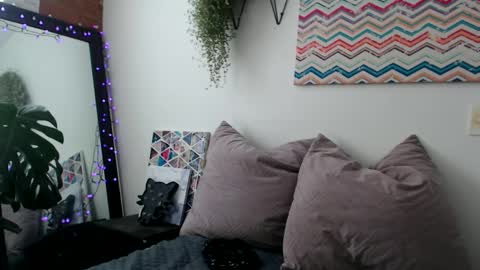 Aby online show from January 13, 3:47 pm