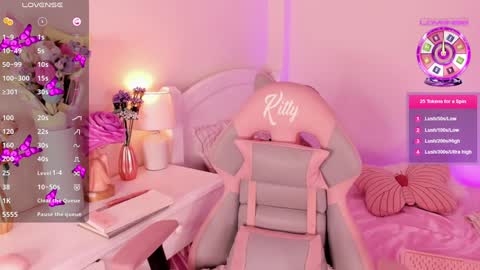 Snapshot of abynanami chatting on January 7, 10:30 pm Abynanami online show from January 7, 10:30 pm