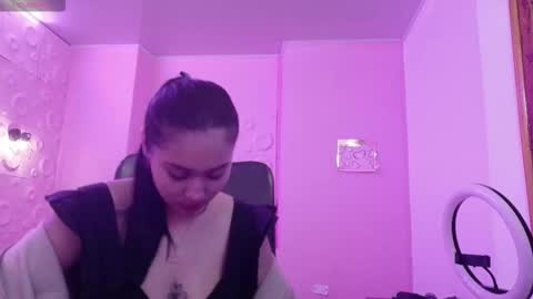 Adaira online show from November 8, 4:12 am