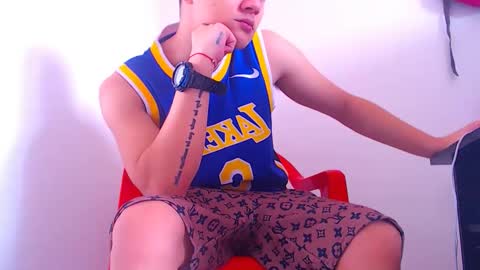 Snapshot of adam_hot11 chatting on March 4, 8:27 pm adam hot11 online show from March 4, 8:27 pm