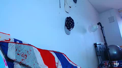 Snapshot of adam_hot11 chatting on November 15, 9:11 pm adam hot11 online show from November 15, 9:11 pm