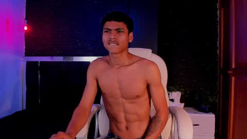 adam_piarse online show from December 5, 2:53 am