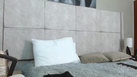 adam_piarse online show from September 14, 12:10 am