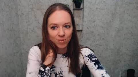 adamais_ online show from February 12, 10:35 am