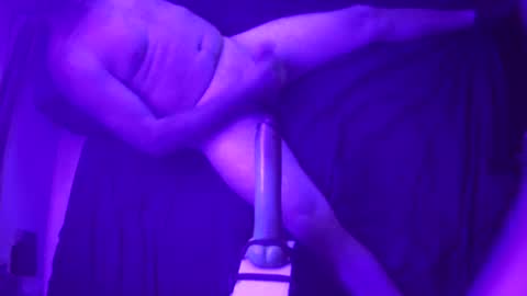 Snapshot of adamineve chatting on January 21, 2:11 am adamineve online show from January 21, 2:11 am