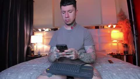 Snapshot of adamtatts chatting on September 19, 4:03 am Adam online show from September 19, 4:03 am