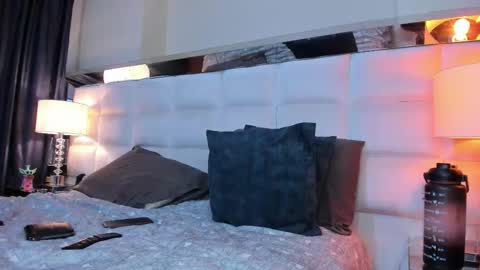 Snapshot of adamtatts chatting on October 8, 5:38 am Adam online show from October 8, 5:38 am