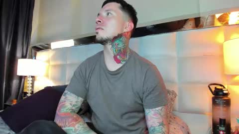 Snapshot of adamtatts chatting on October 16, 5:41 am Adam online show from October 16, 5:41 am