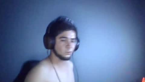 adanflores28 online show from November 23, 5:18 am