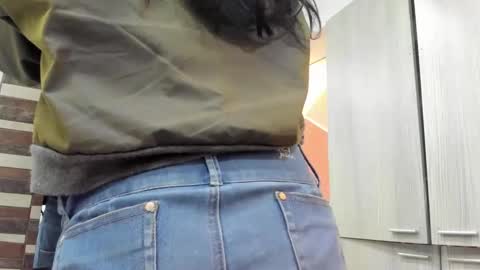 Snapshot of addiflower chatting on October 4, 6:33 am addi online show from October 4, 6:33 am