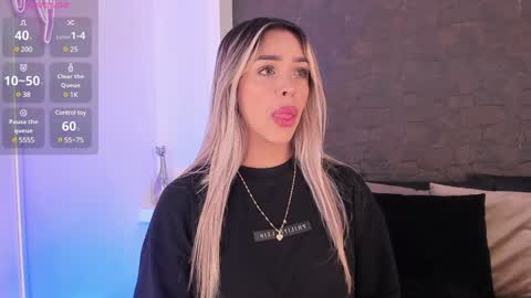 A D D I S O N  online show from January 29, 8:14 pm