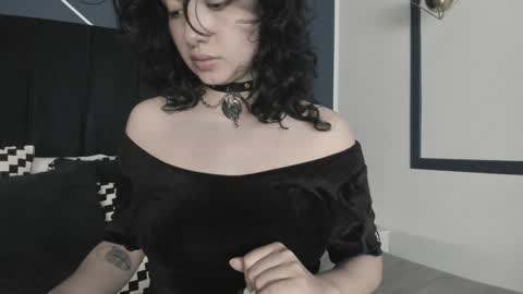 Ade  online show from January 14, 7:43 pm