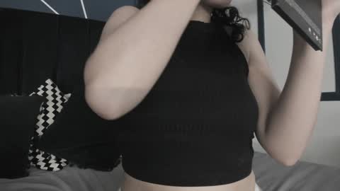 Ade  online show from January 15, 7:44 pm