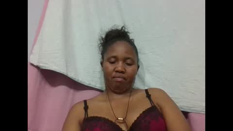 adelealy online show from September 25, 7:06 pm