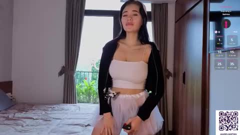 Snapshot of adelia_ntmu chatting on November 2, 1:08 am Adelia online show from November 2, 1:08 am