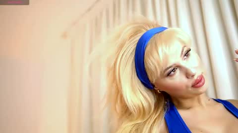 Snapshot of adelineking chatting on November 5, 3:06 am Ade online show from November 5, 3:06 am