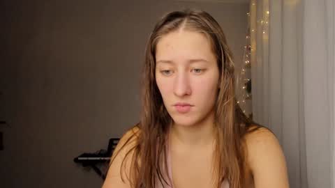 Adell online show from December 4, 10:30 pm