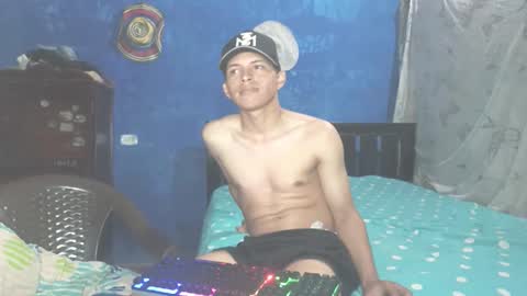 Snapshot of adonis5_ chatting on December 16, 4:28 am Adonis online show from December 16, 4:28 am