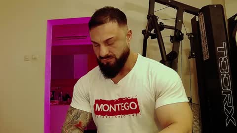 Adonis online show from January 31, 7:40 pm