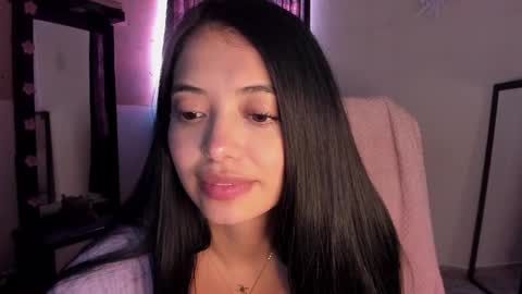 Snapshot of adorabolt chatting on February 7, 9:37 pm Stormi online show from February 7, 9:37 pm