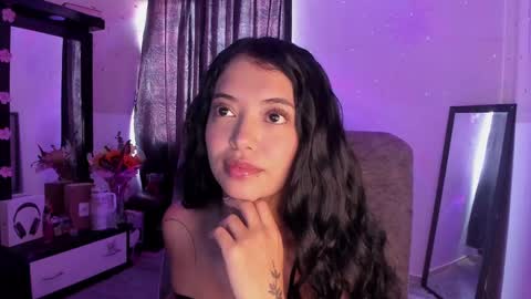 Snapshot of adorabolt chatting on March 1, 6:43 pm Stormi online show from March 1, 6:43 pm