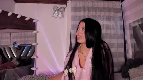 Snapshot of adorabolt chatting on October 13, 9:48 pm Stormi online show from October 13, 9:48 pm