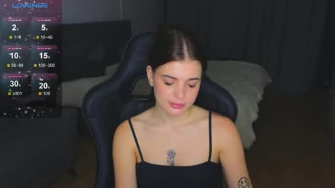 Adriana online show from November 28, 5:04 pm