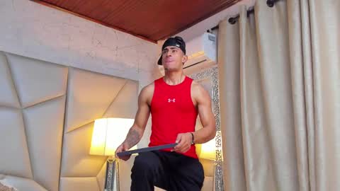 Snapshot of adrian_rae chatting on February 26, 12:03 pm online show from February 26, 12:03 pm