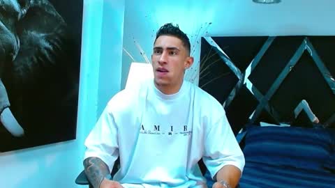 Snapshot of adrian_rae chatting on March 5, 11:38 am online show from March 5, 11:38 am