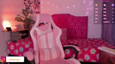 adrianny online show from February 19, 11:25 pm