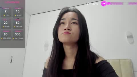 Aenie online show from December 4, 3:04 am