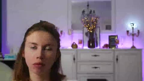 Aelia online show from October 14, 3:40 am