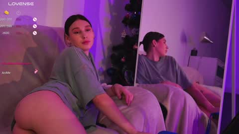 aesthetics__tease online show from January 12, 6:05 pm