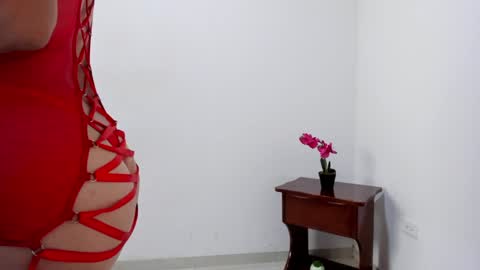 Lorena online show from December 5, 2:44 pm