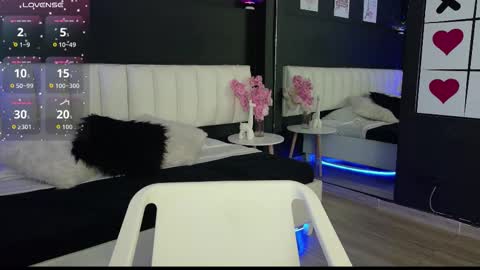 AGATA online show from October 31, 5:03 pm