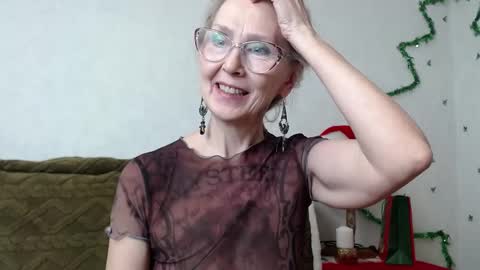 Snapshot of agatha_moore_ chatting on December 14, 1:16 pm Agatha online show from December 14, 1:16 pm