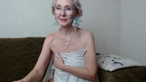 Snapshot of agatha_moore_ chatting on January 14, 5:45 pm Agatha online show from January 14, 5:45 pm