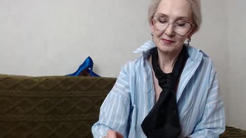 Snapshot of agatha_moore_ chatting on January 22, 2:14 pm Agatha online show from January 22, 2:14 pm