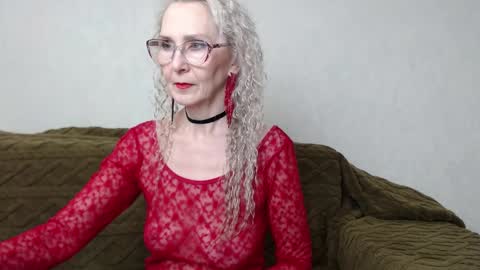 Snapshot of agatha_moore_ chatting on February 5, 12:27 pm Agatha online show from February 5, 12:27 pm