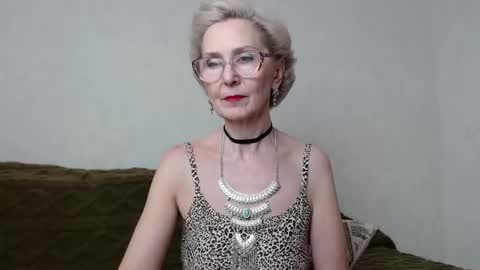 Snapshot of agatha_moore_ chatting on February 8, 2:27 pm Agatha online show from February 8, 2:27 pm