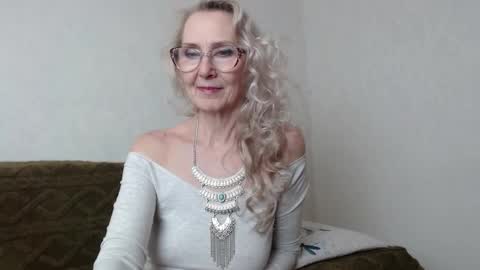 Snapshot of agatha_moore_ chatting on February 24, 4:26 pm Agatha online show from February 24, 4:26 pm