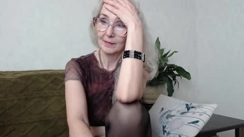 Snapshot of agatha_moore_ chatting on March 7, 4:44 pm Agatha online show from March 7, 4:44 pm