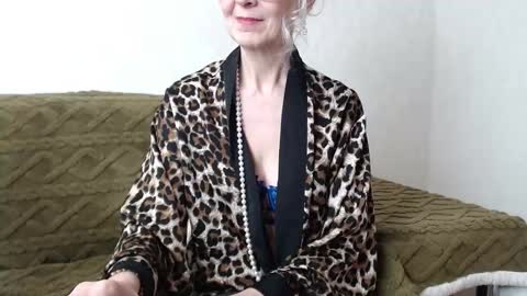 Snapshot of agatha_moore_ chatting on March 12, 1:40 pm Agatha online show from March 12, 1:40 pm