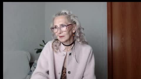 Snapshot of agatha_moore_ chatting on September 13, 1:55 pm Agatha online show from September 13, 1:55 pm