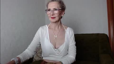 Snapshot of agatha_moore_ chatting on November 2, 2:52 pm Agatha online show from November 2, 2:52 pm