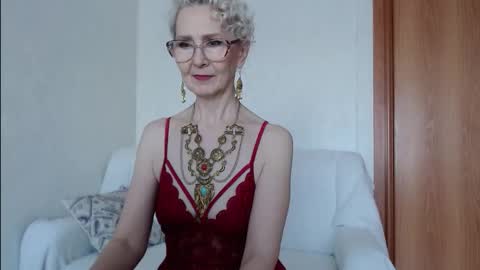 Snapshot of agatha_moore_ chatting on November 18, 4:39 am Agatha online show from November 18, 4:39 am