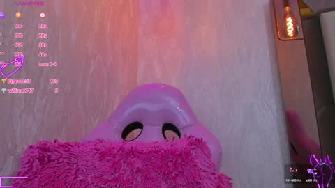 LUNNA online show from January 11, 9:04 pm